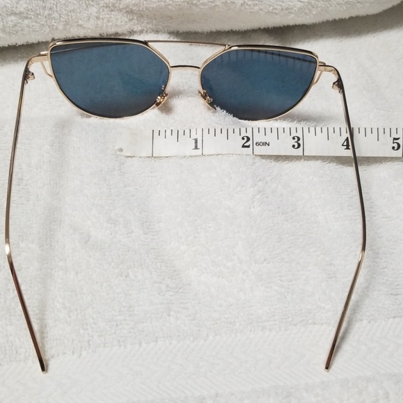 Women's rose gold reflective sunglasses NWOT - Picture 5 of 5